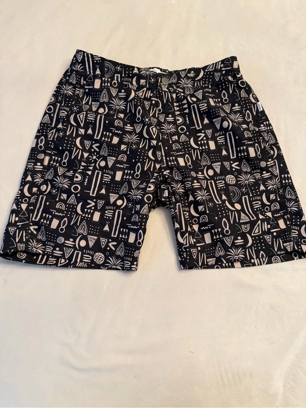 EUC! Onia The Calder Board Shorts Swim Trunks Black Tan Tribal Geo 7.5